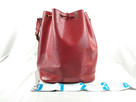 LOUIS VUITTON Epi Noe Drawstring Shoulder Bag