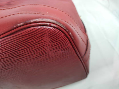 LOUIS VUITTON Epi Noe Drawstring Shoulder Bag