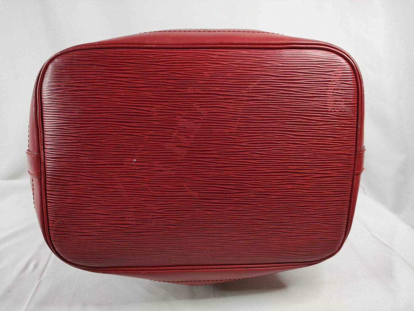 LOUIS VUITTON Epi Noe Drawstring Shoulder Bag