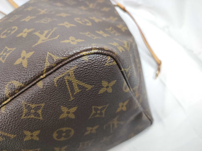 LOUIS VUITTON Monogram Neverfull Tote Bag