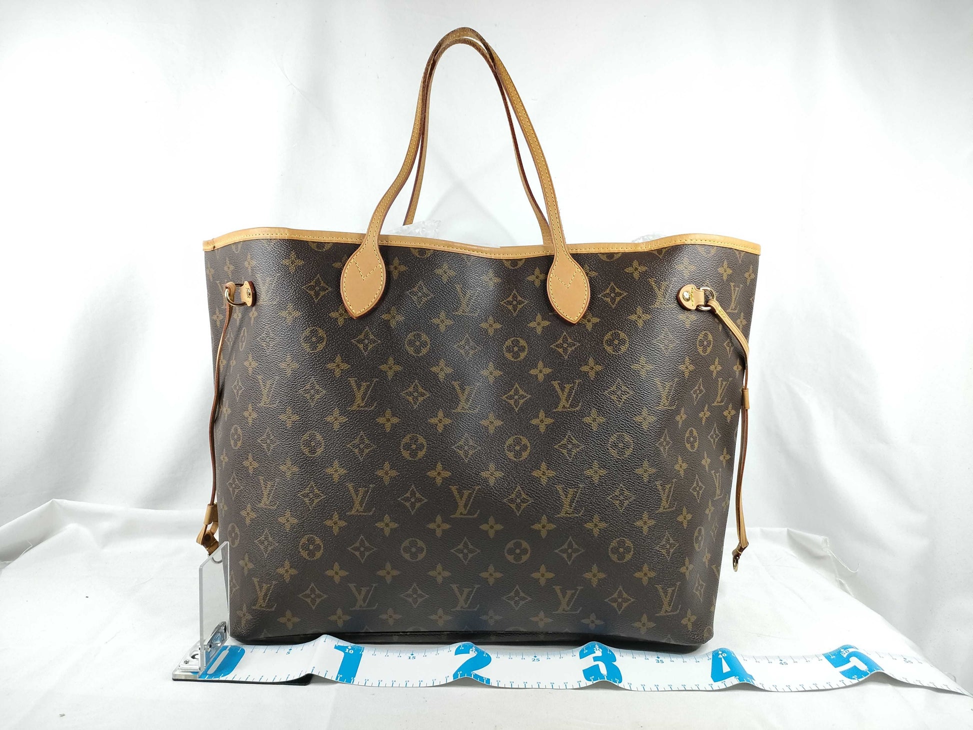 LOUIS VUITTON Monogram Neverfull Tote Bag