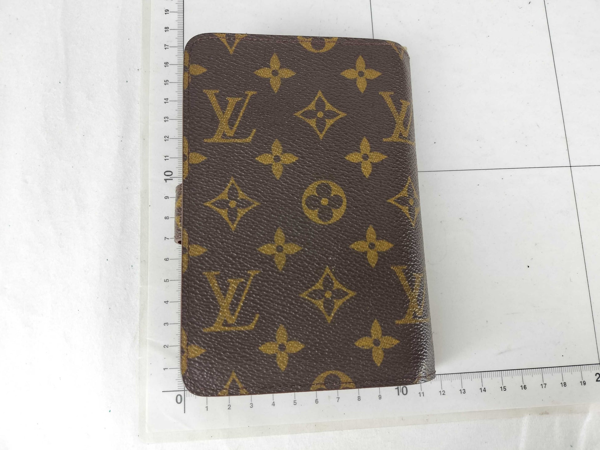 LOUIS VUITTON Monogram LOUIS VUITTON LV Monogram Porte Papier Zip Wallet