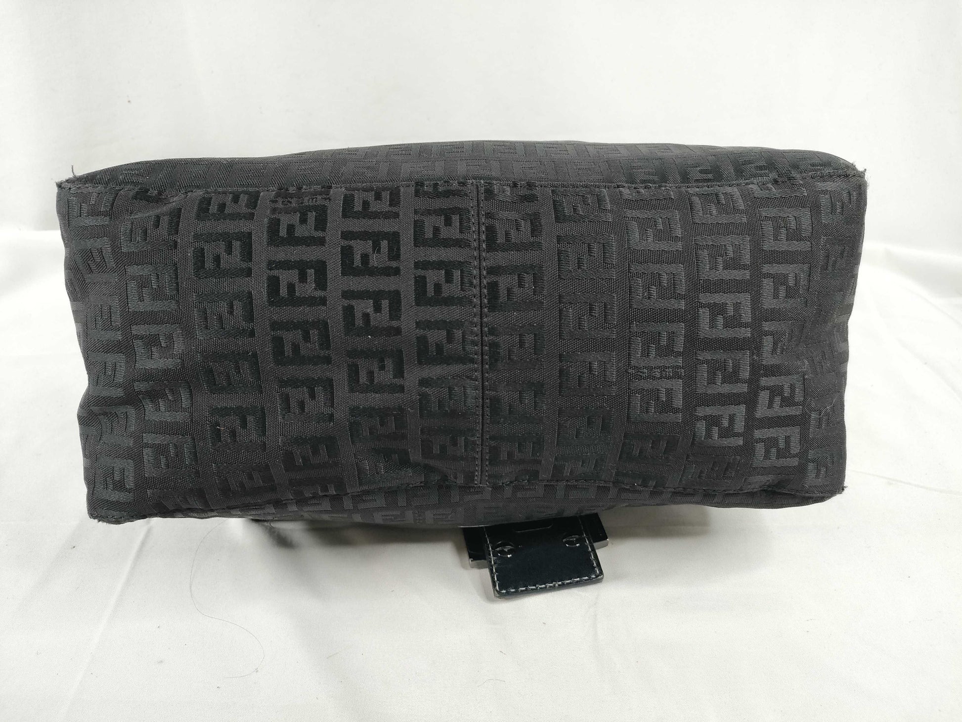 FENDI Mamma Bucket Shoulder Bag