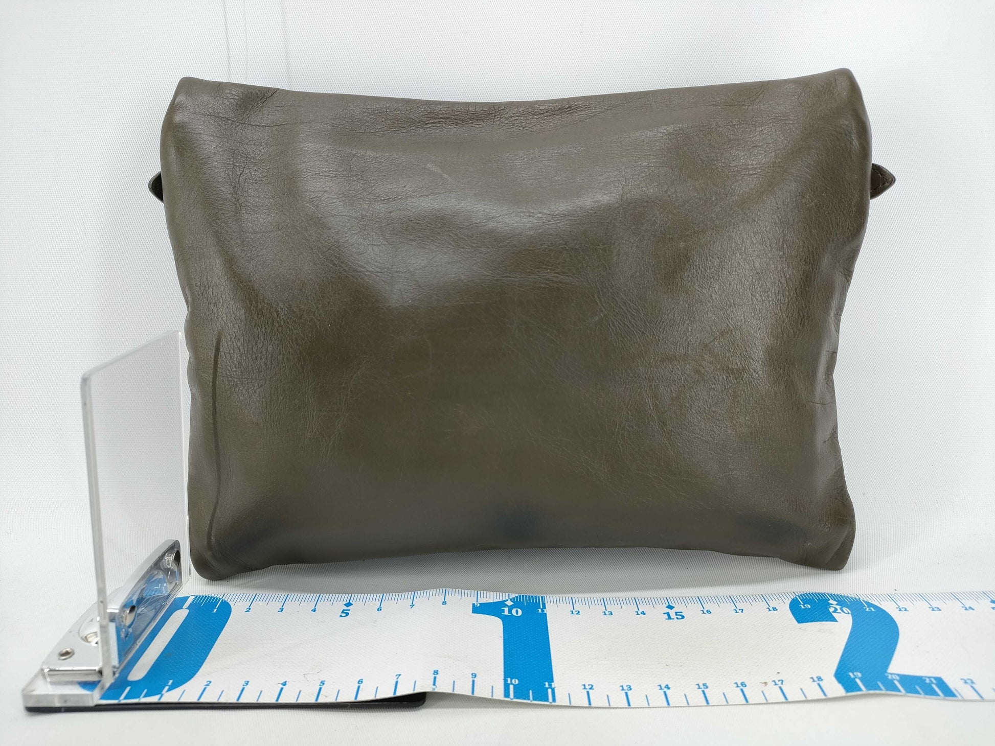 BOTTEGA VENETA BOTTEGA VENETA LEGGERO Clutch Second Bag Olive Color Second Bag