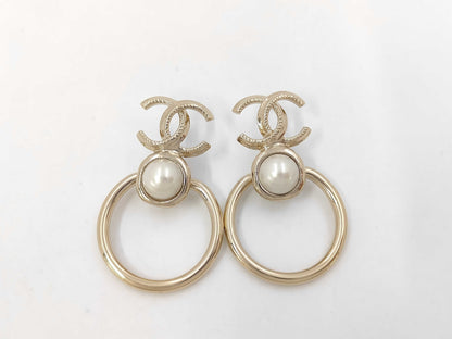 CHANEL B22C GP Pearl Earrings