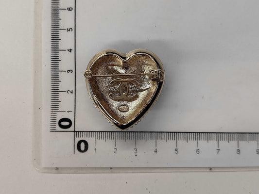 CHANEL L22B GP Brooch