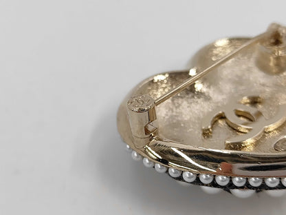 CHANEL L22B GP Brooch