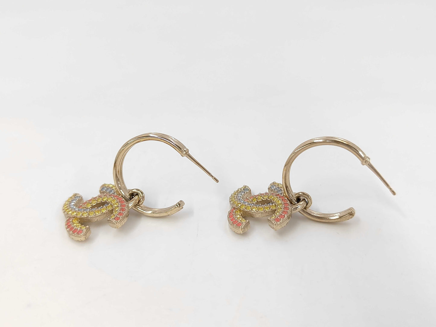 CHANEL A23C GP earrings