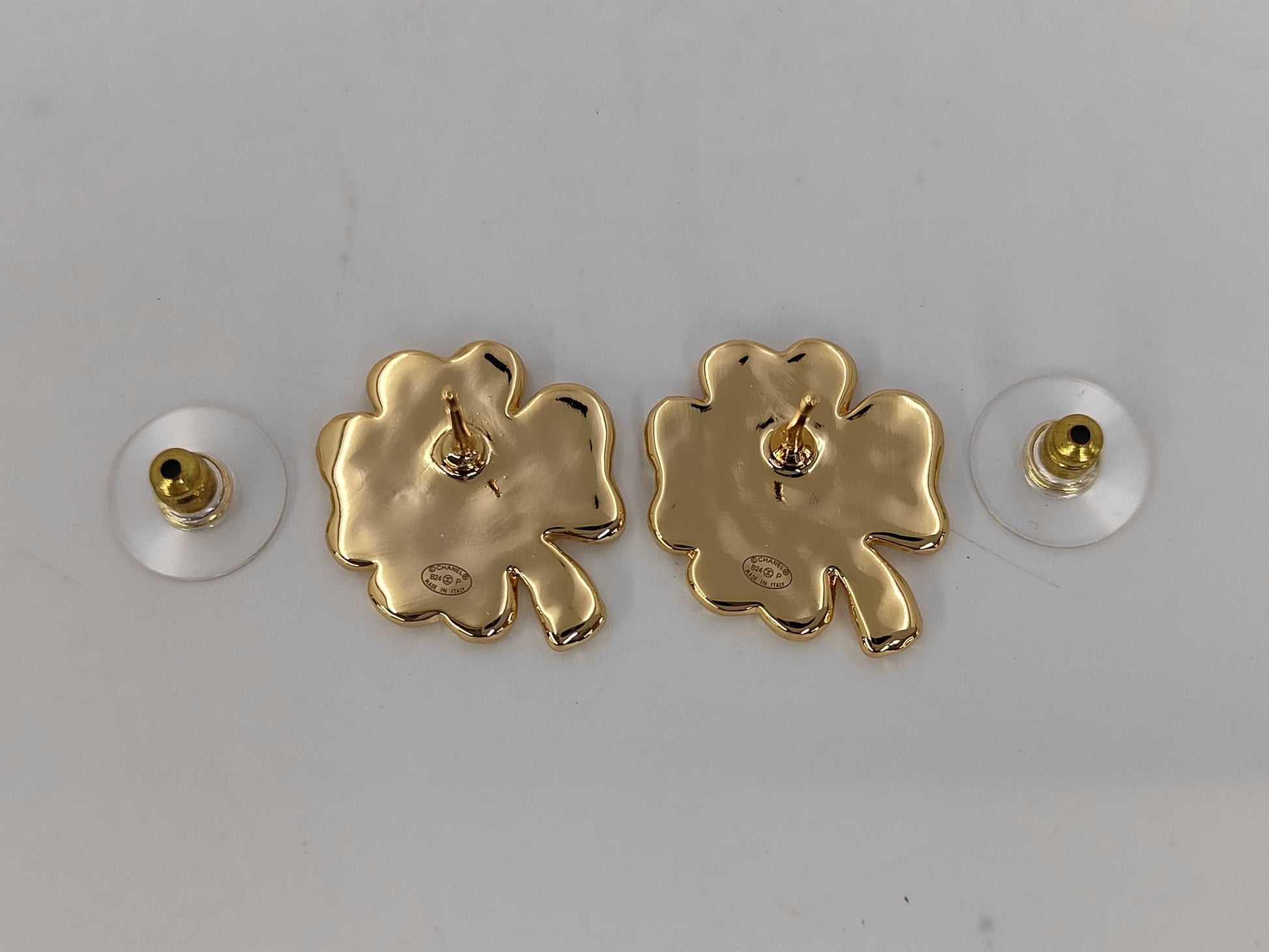 CHANEL B24P GP earrings