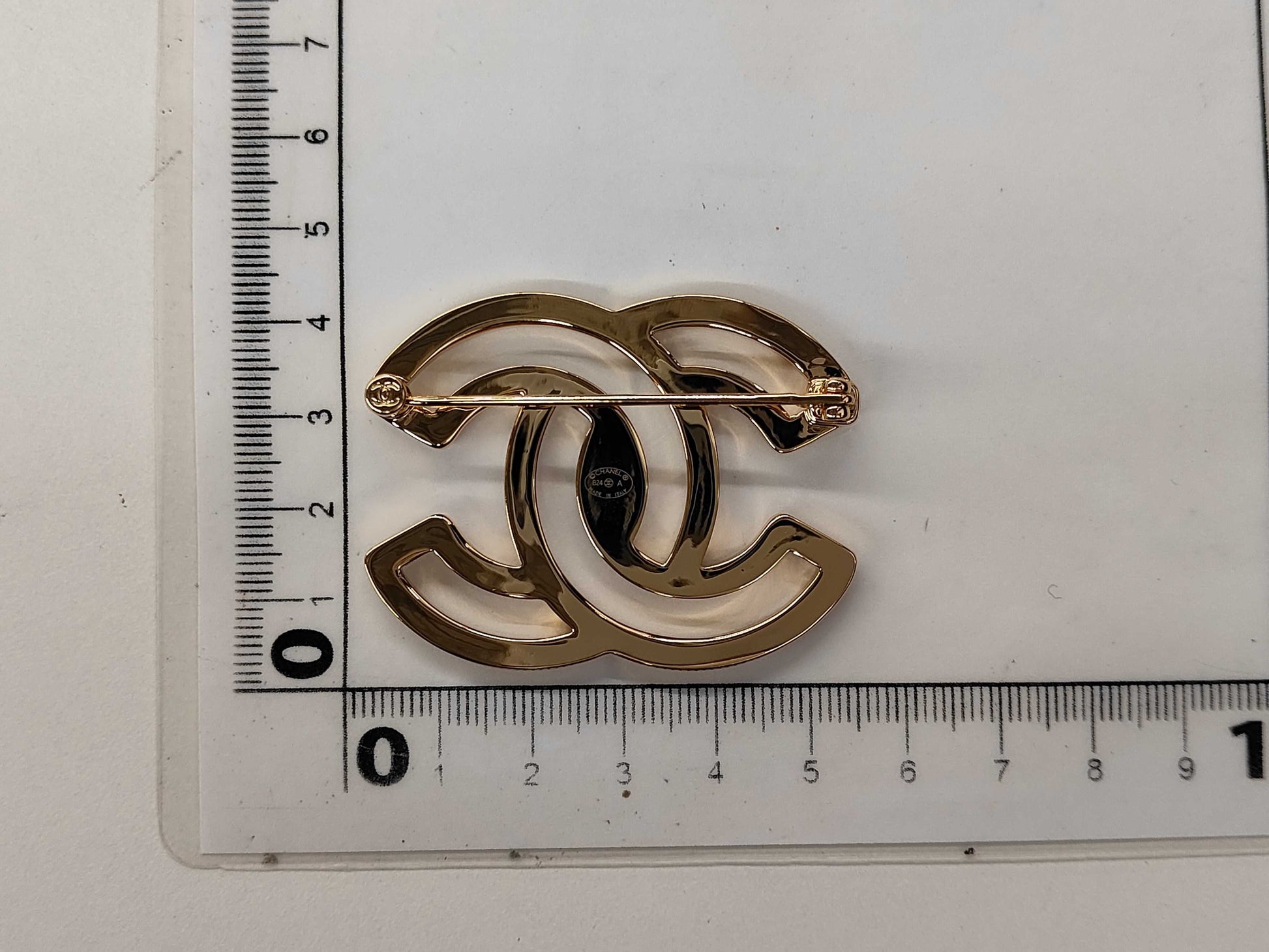 CHANEL B24A GP Brooch