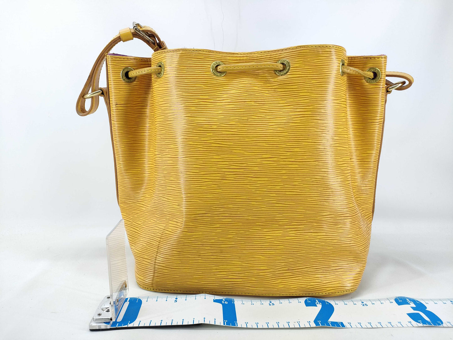 LOUIS VUITTON Epi Leather Petit Noe M44109 AR0935 Epi Leather Tassili Yellow Shoulder Bag