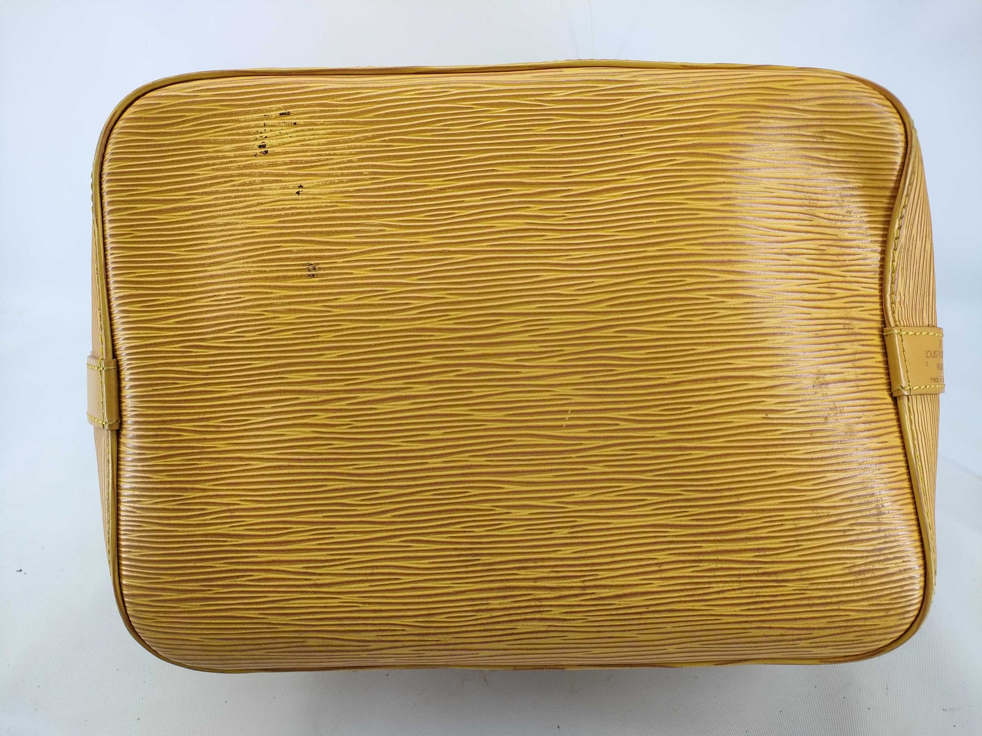 LOUIS VUITTON Epi Leather Petit Noe M44109 AR0935 Epi Leather Tassili Yellow Shoulder Bag