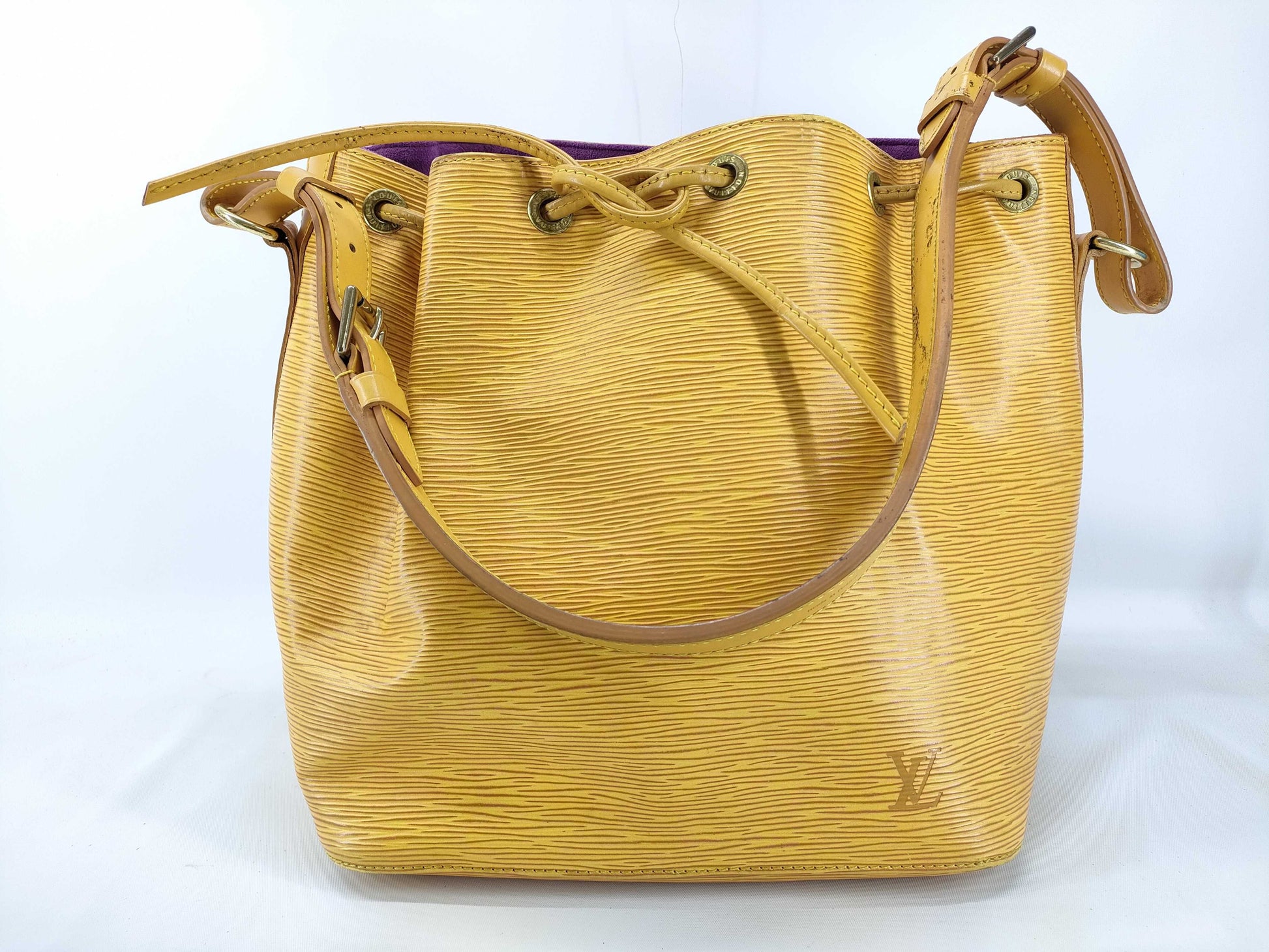 LOUIS VUITTON Epi Leather Petit Noe M44109 AR0935 Epi Leather Tassili Yellow Shoulder Bag