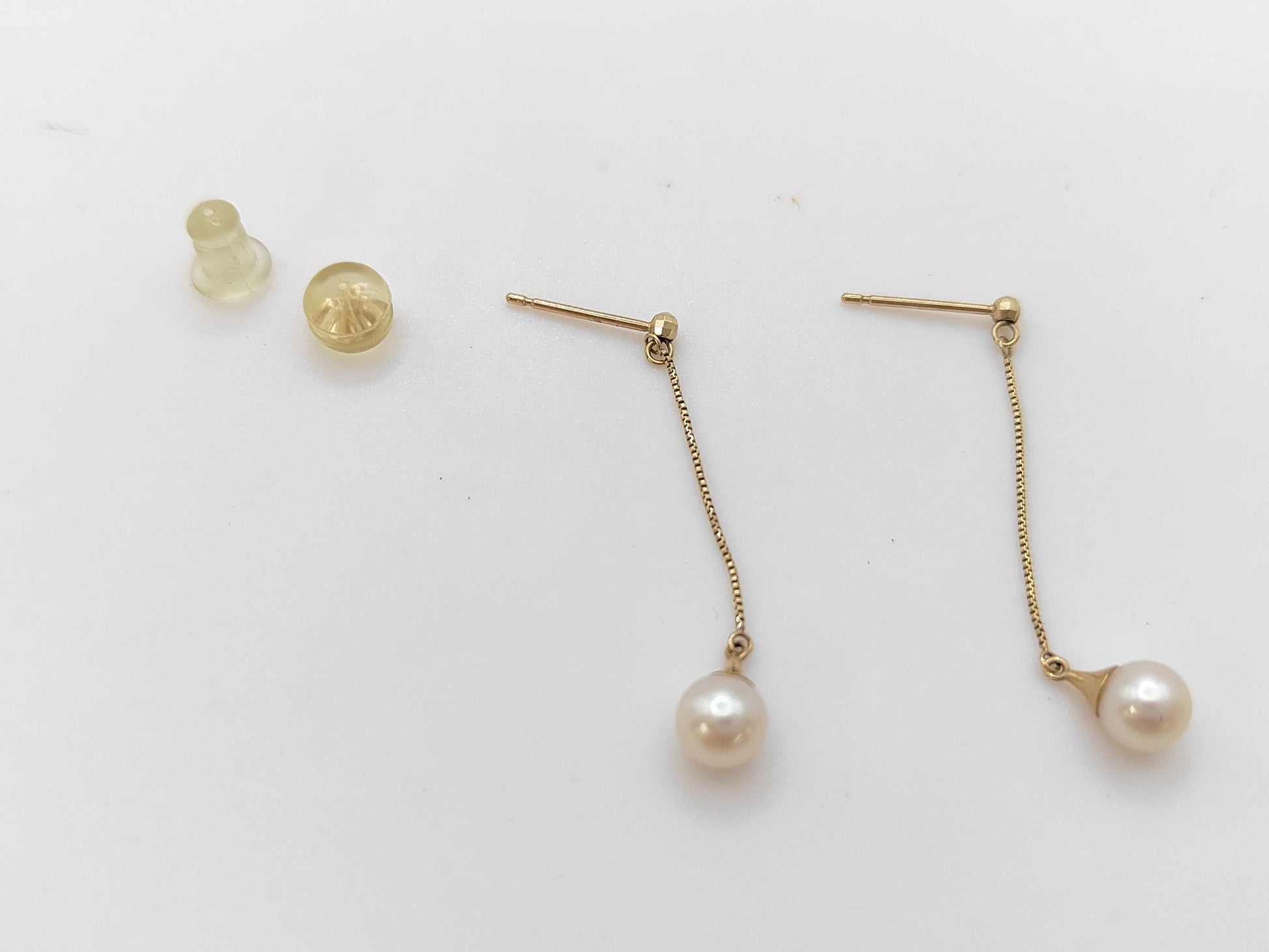 Pearl earrings, diameter approximately 5.1mm, K10, 0.8g 