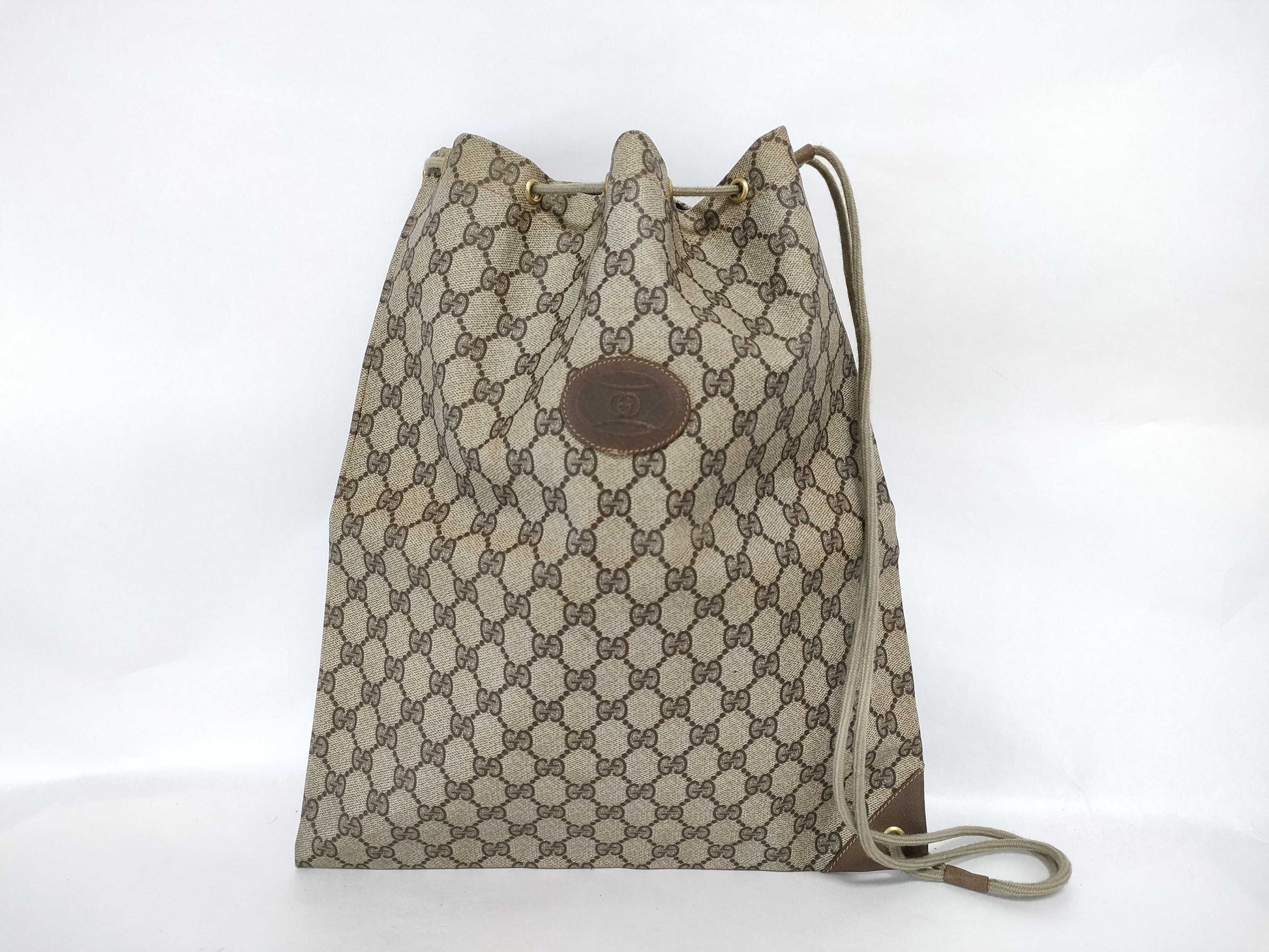 GUCCI GG GUCCI Drawstring Shoulder Bag