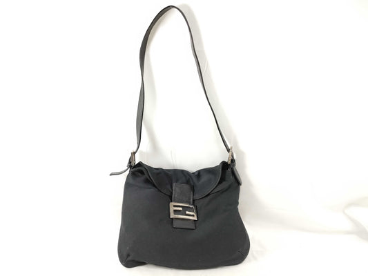 FENDI FENDI Fendi Shoulder Bag Black Shoulder Bag