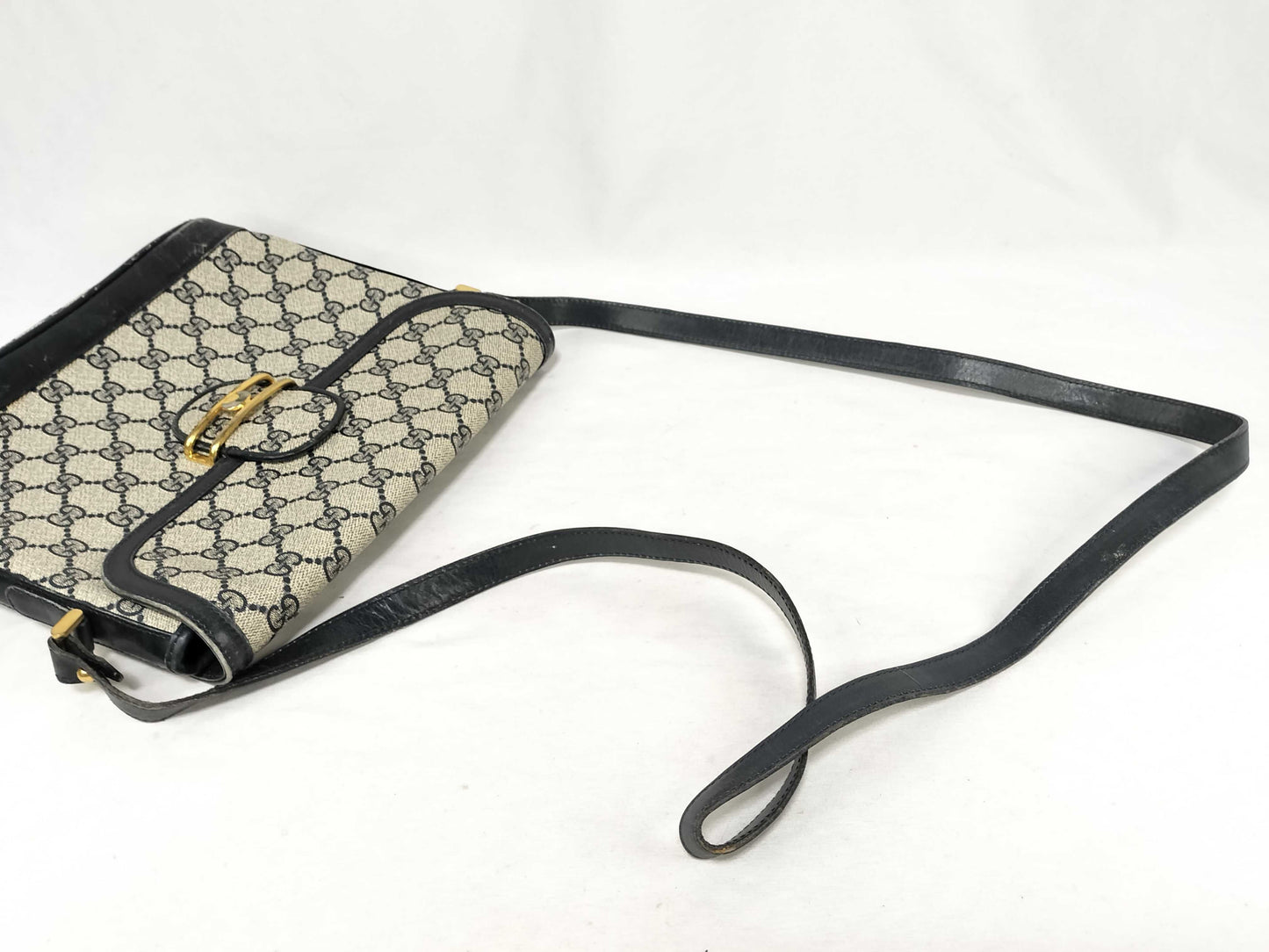 GUCCI GG Supreme Old Horsebit Shoulder Bag