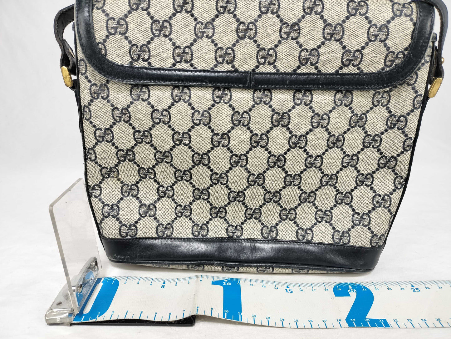 GUCCI GG Supreme Old Horsebit Shoulder Bag