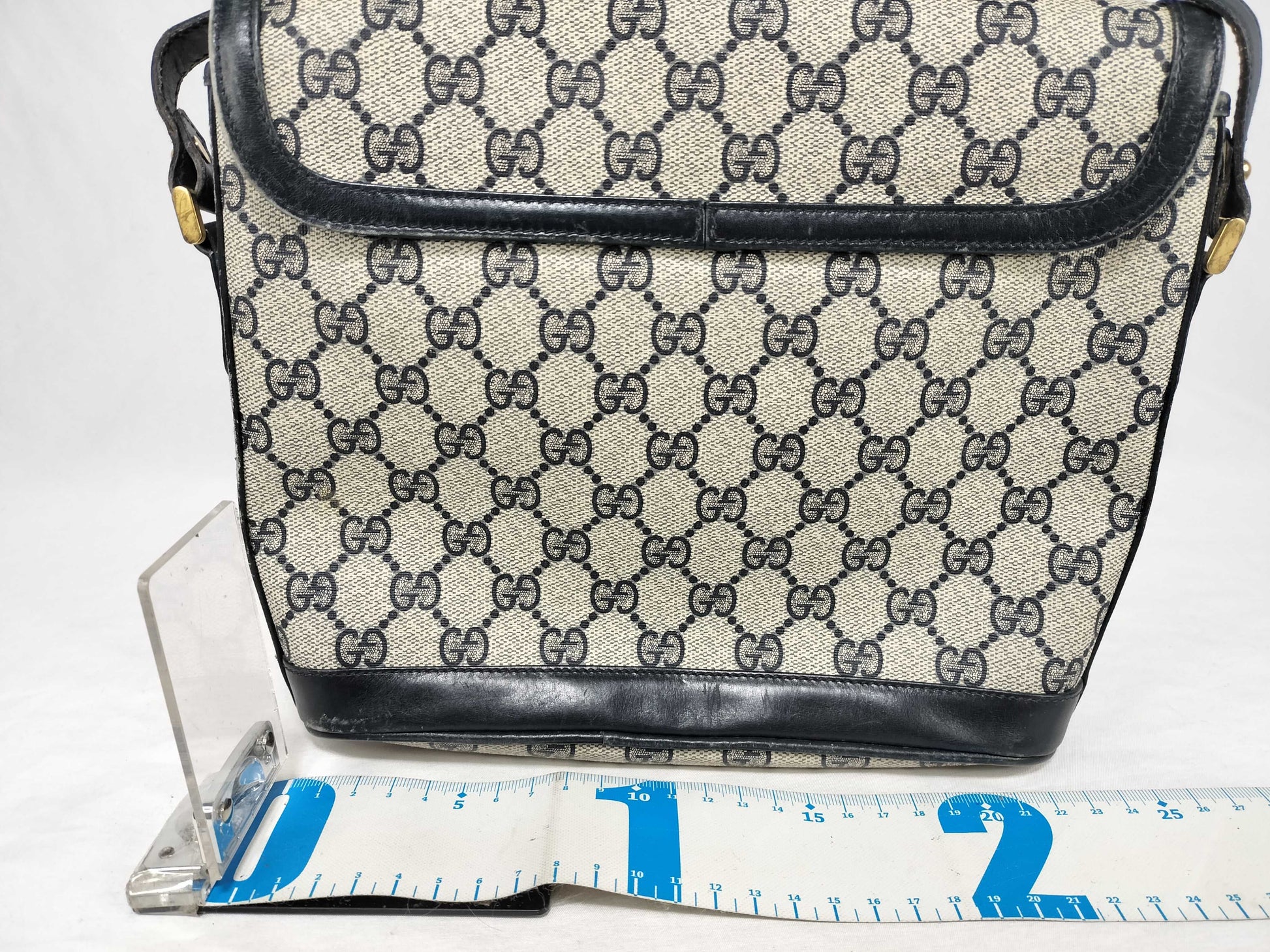 GUCCI GG Supreme Old Horsebit Shoulder Bag