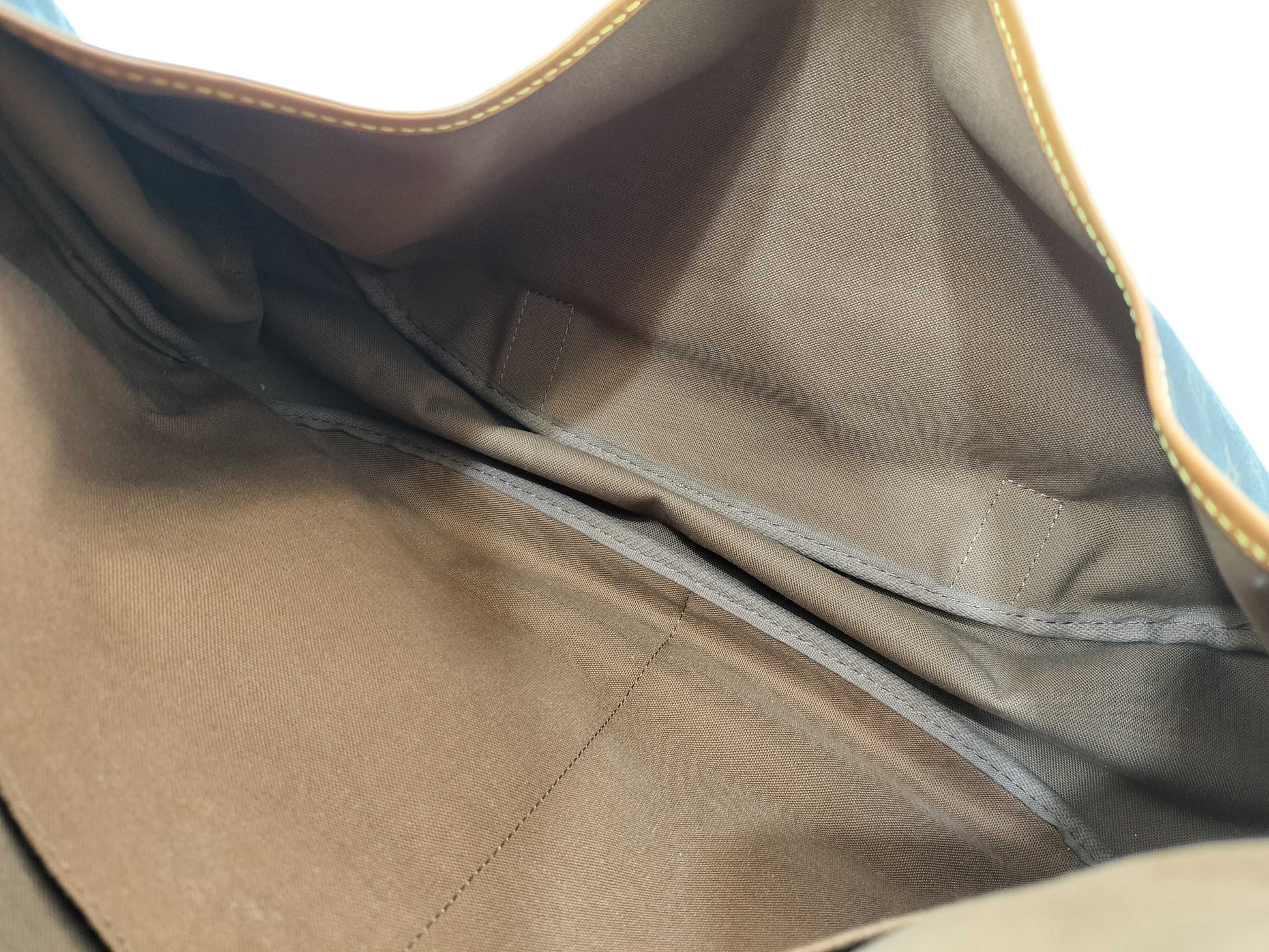 LOUIS VUITTON Monogram Saumur M42252 Shoulder Bag