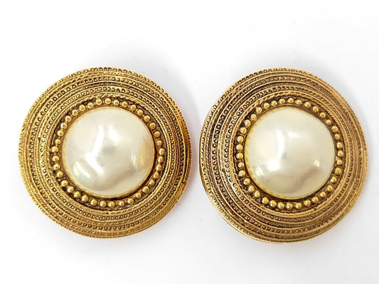 CHANEL Round Pearl Earrings
