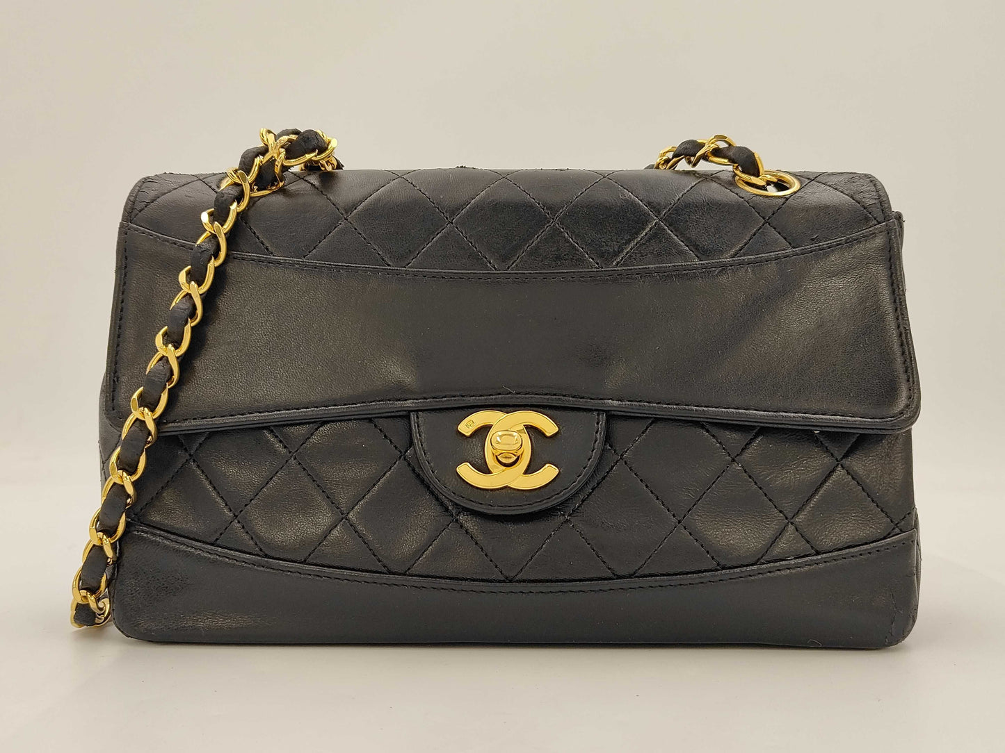 CHANEL CHANEL Design Stitch Matelasse Shoulder Bag Black