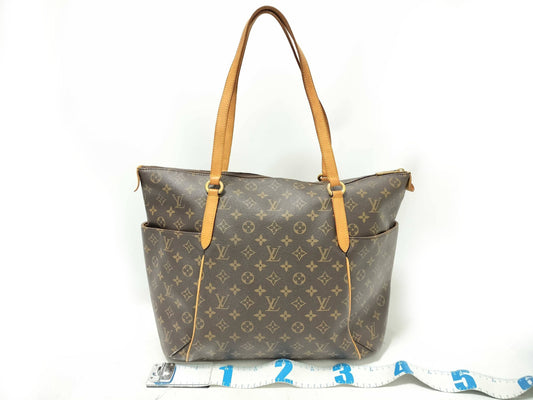 LOUIS VUITTON Monogram LV Totally MM Monogram Brown Tote Bag