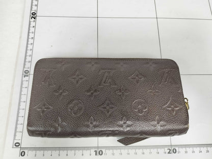 LOUIS VUITTON Louis Vuitton Zippy Wallet