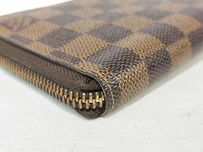 LOUIS VUITTON Damier Louis Vuitton Zippy Wallet Damier Wallet