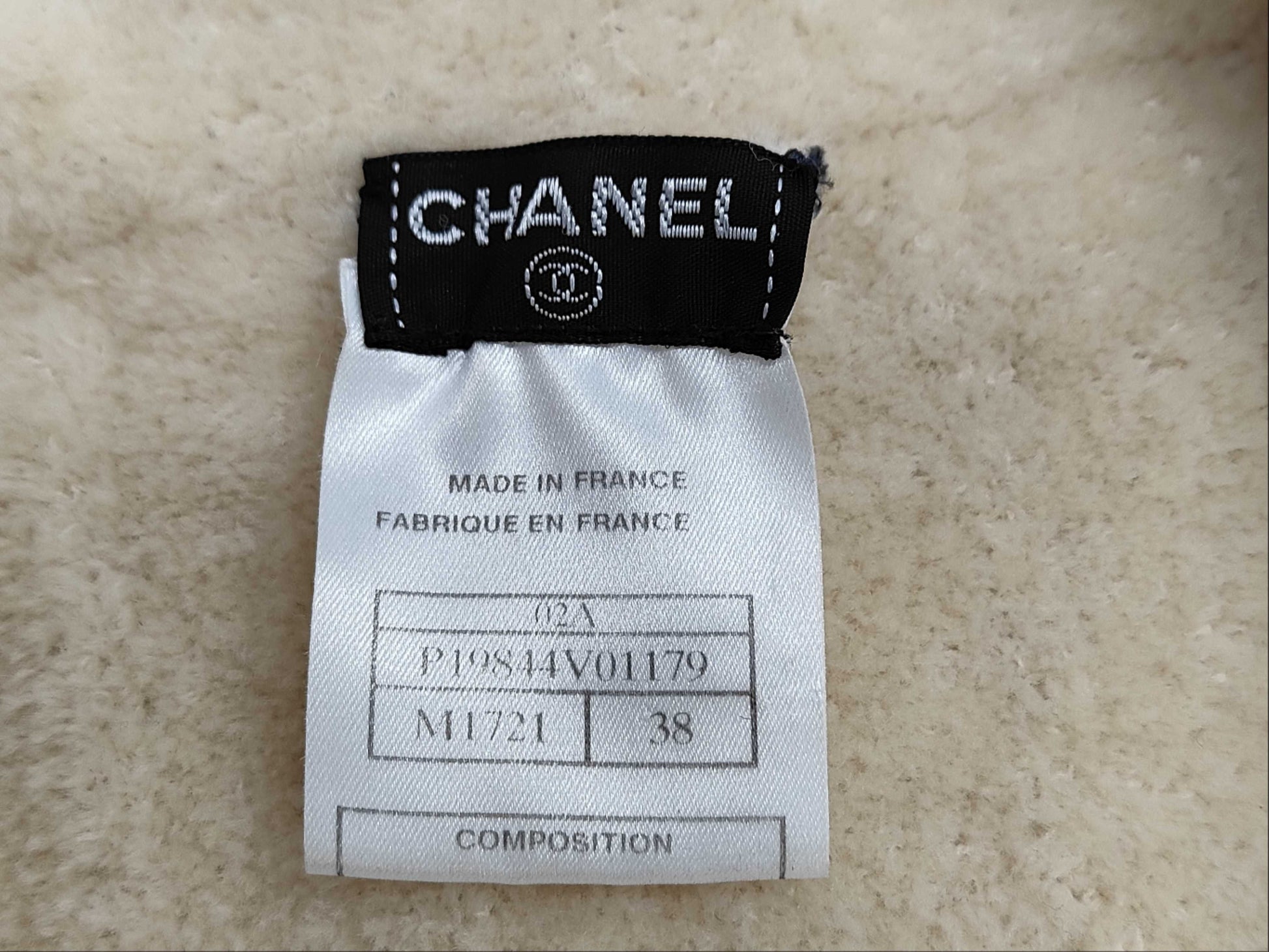 CHANEL Sleeveless Top Size 38