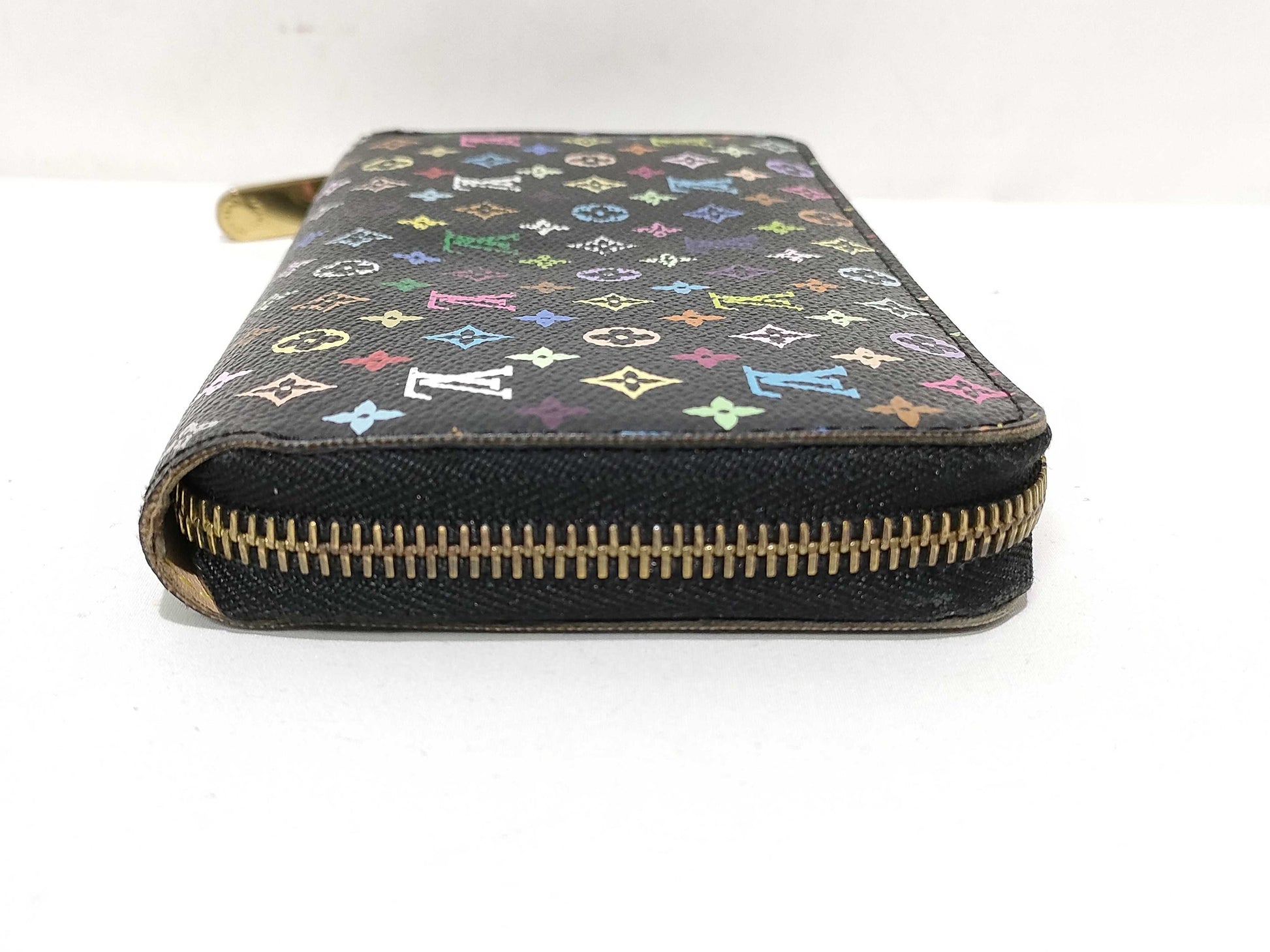 LOUIS VUITTON Monogram Multicolore Zippy Wallet
