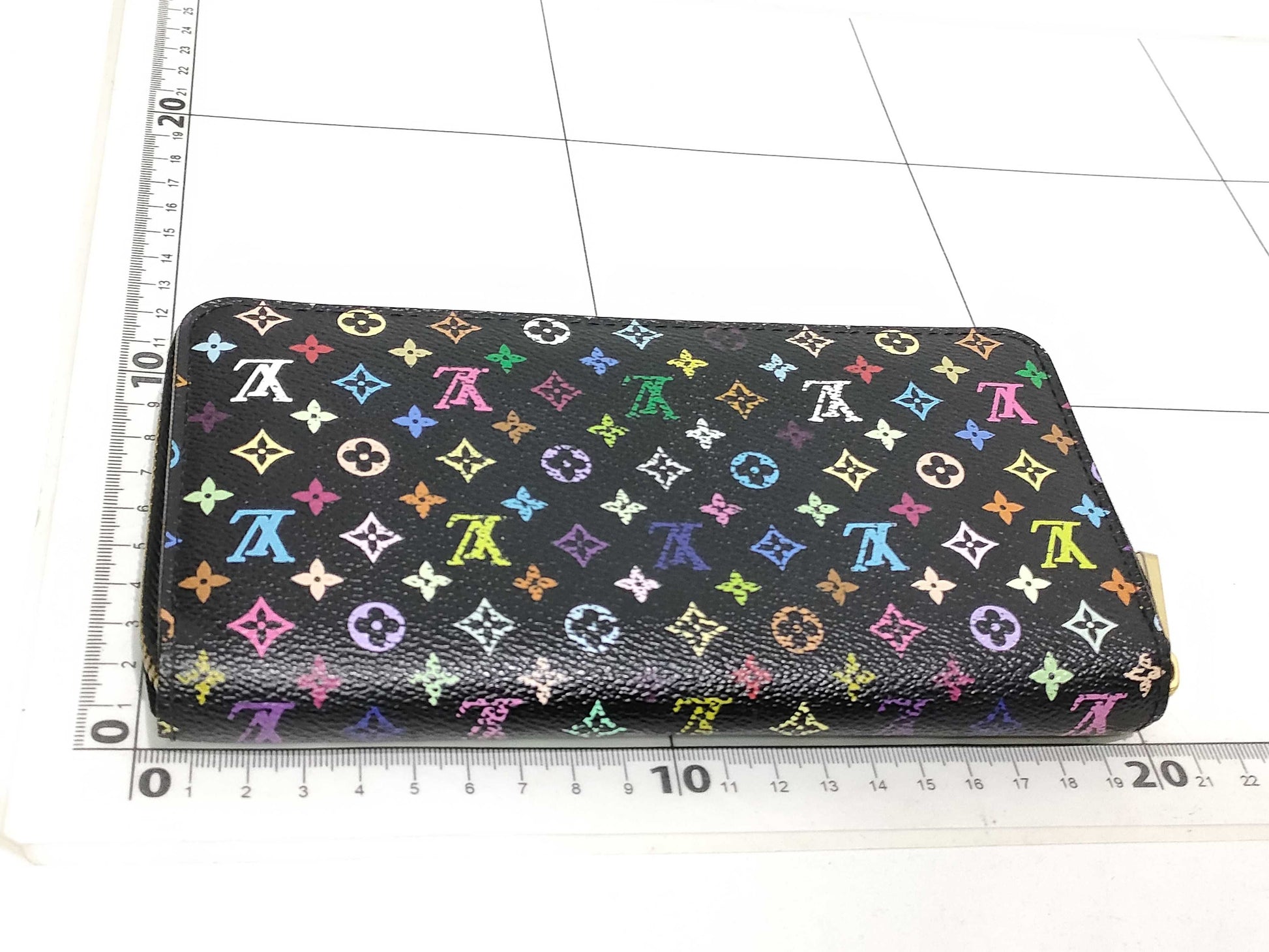LOUIS VUITTON Monogram Multicolore Zippy Wallet