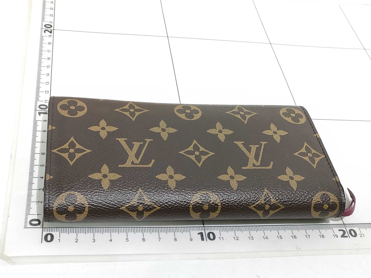 LOUIS VUITTON Monogram Portefeuille Emilie Wallet