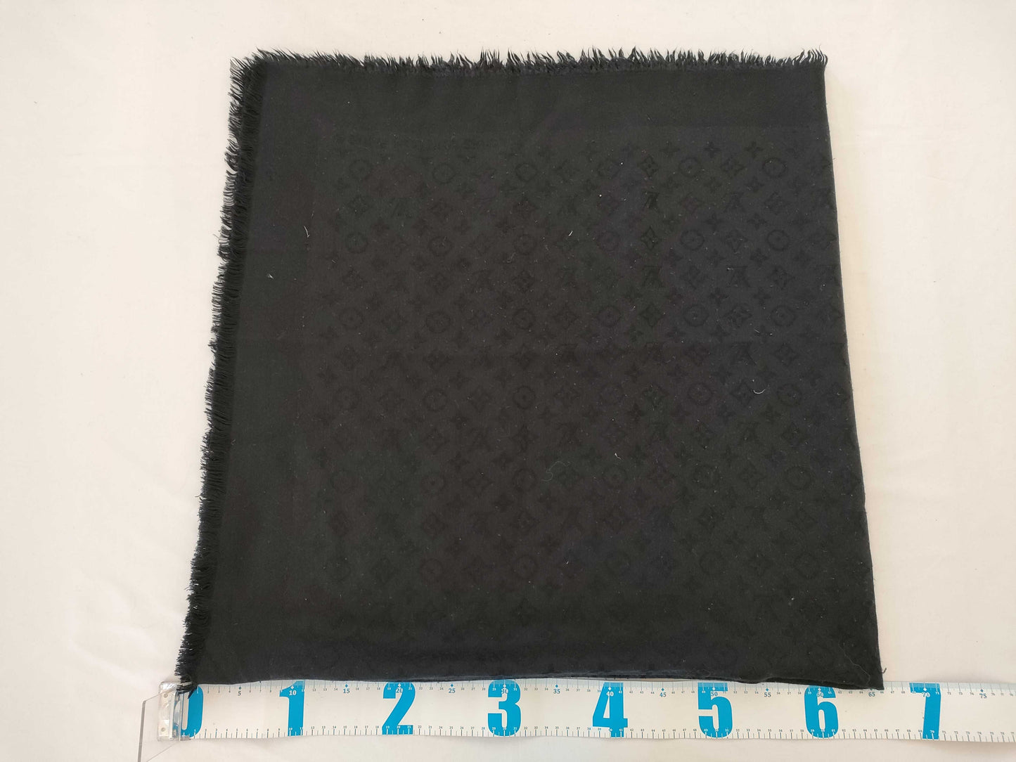 LOUIS VUITTON Monogram Louis Vuitton Scarf 140 Monogram Scarf with Tag