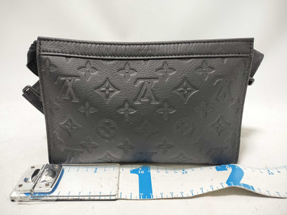 LOUIS VUITTON LV Gaston Wearable Wallet M81115 Shoulder Bag