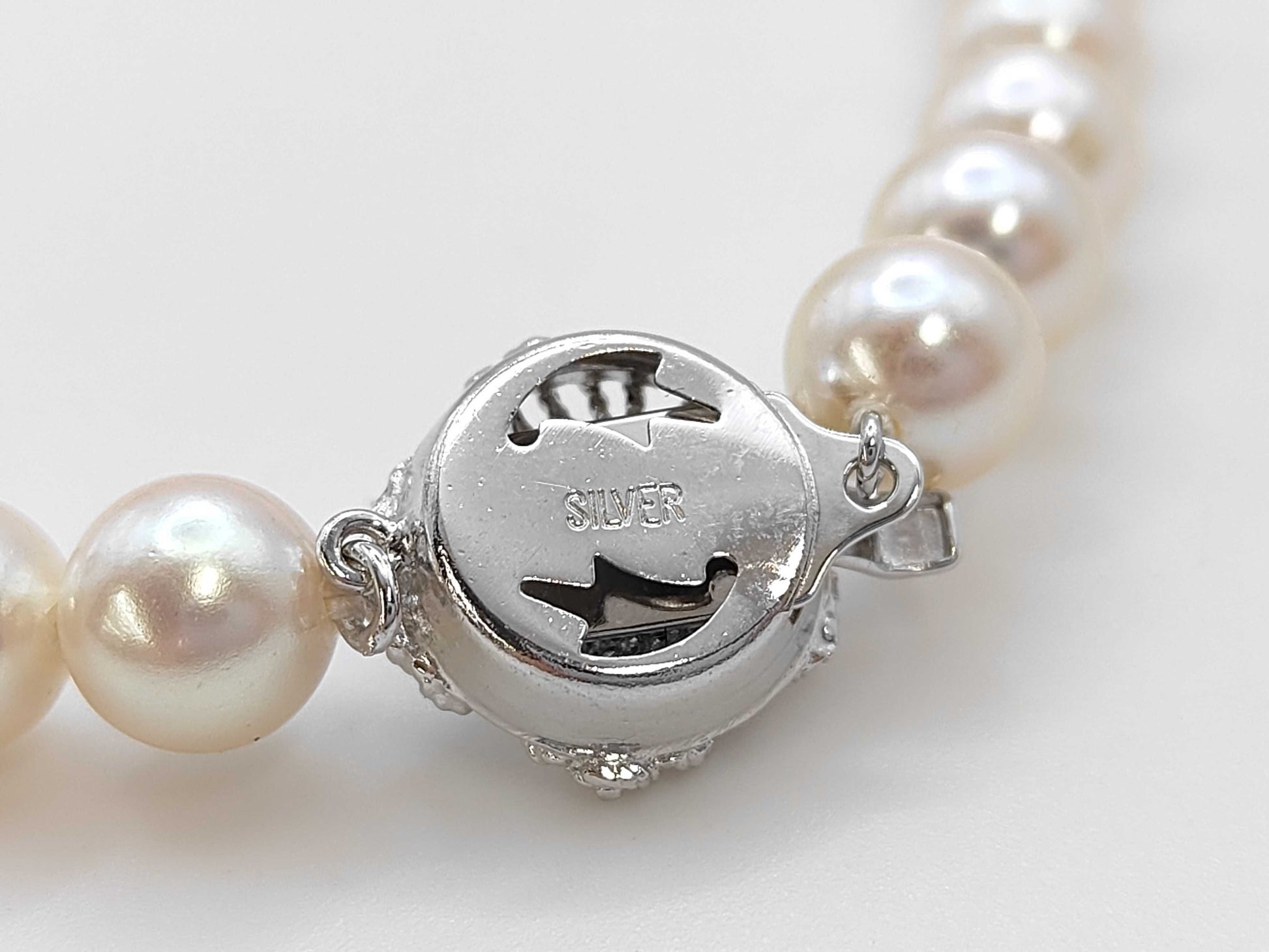 Faux Pearl Sterling Silver 43.4g Necklace 
