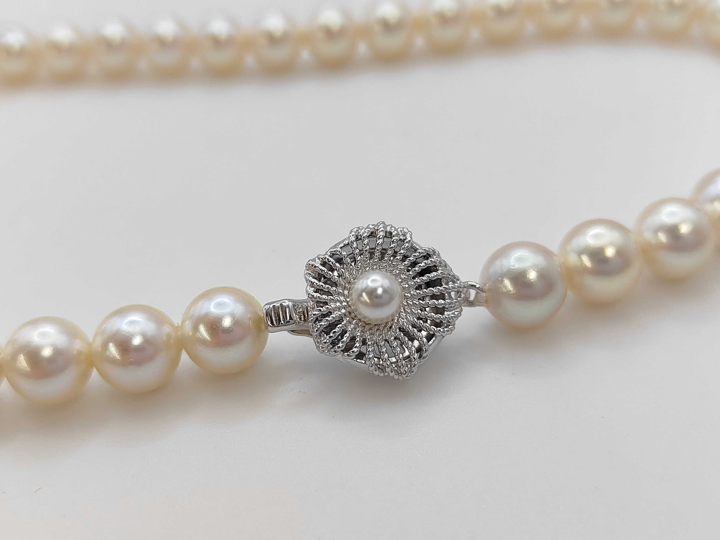 Faux Pearl Sterling Silver 43.4g Necklace 
