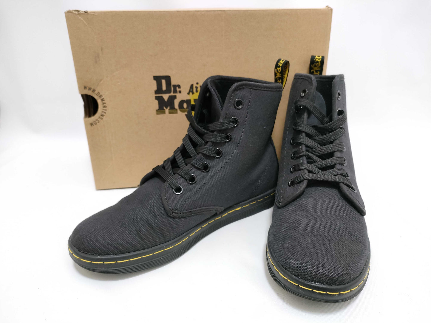 Dr. Martens Shoreditch Eyelet Boots Black with Box Other Shoes
