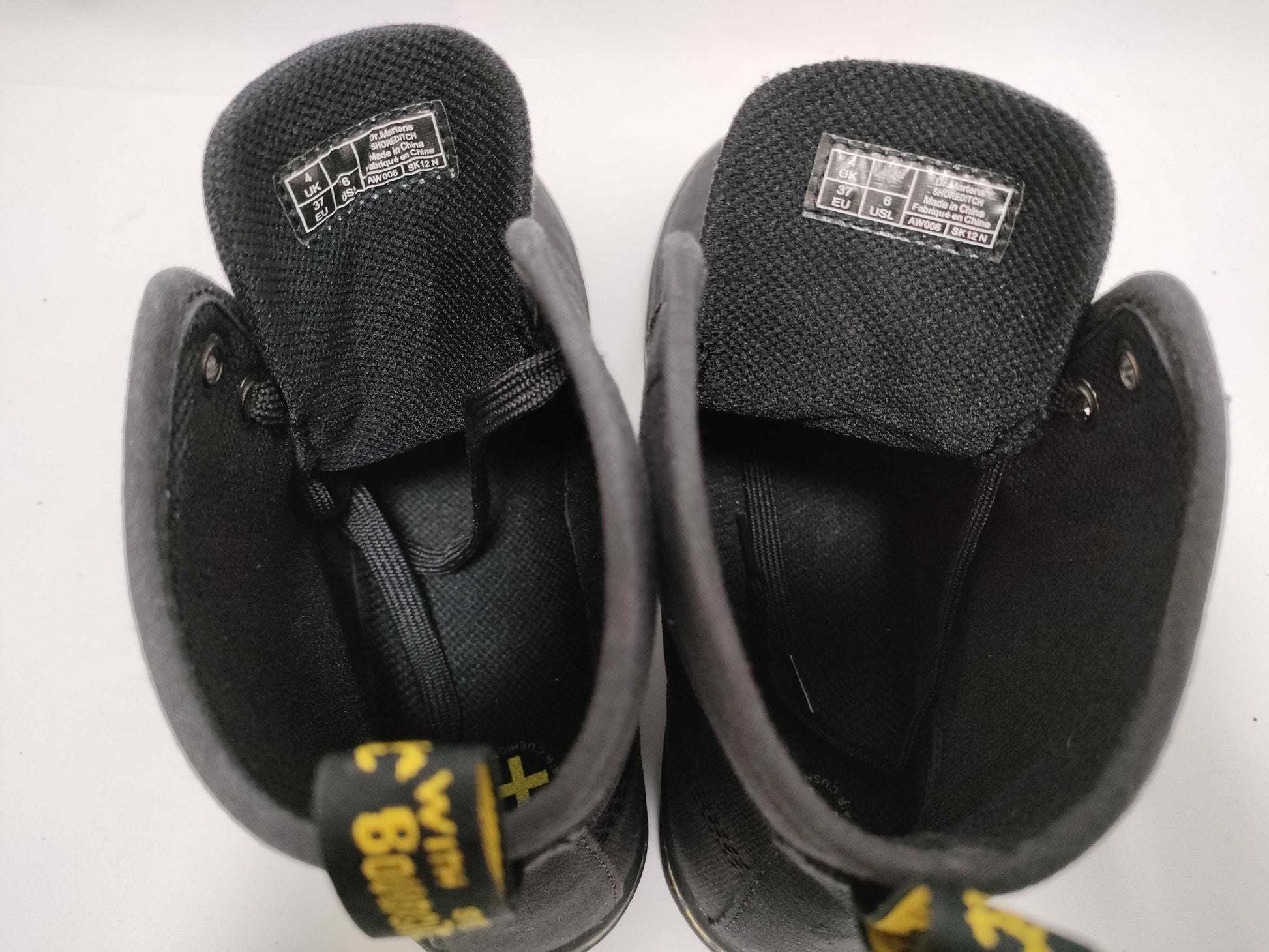 Dr. Martens Shoreditch Eyelet Boots Black with Box Other Shoes