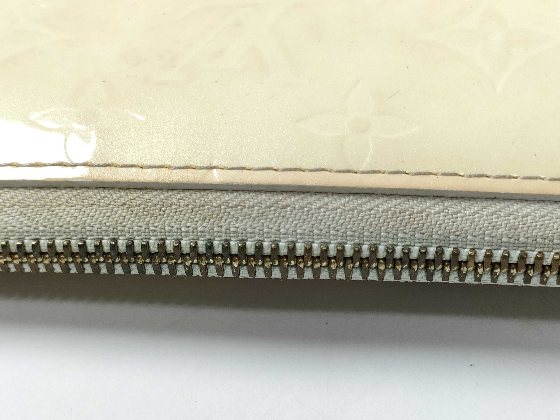 LOUIS VUITTON Vernis LV Zippy Wallet and other Vernis 3 Wallets