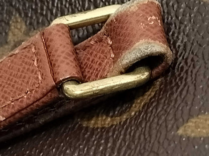 LOUIS VUITTON Monogram Vuitton Tote Handbag