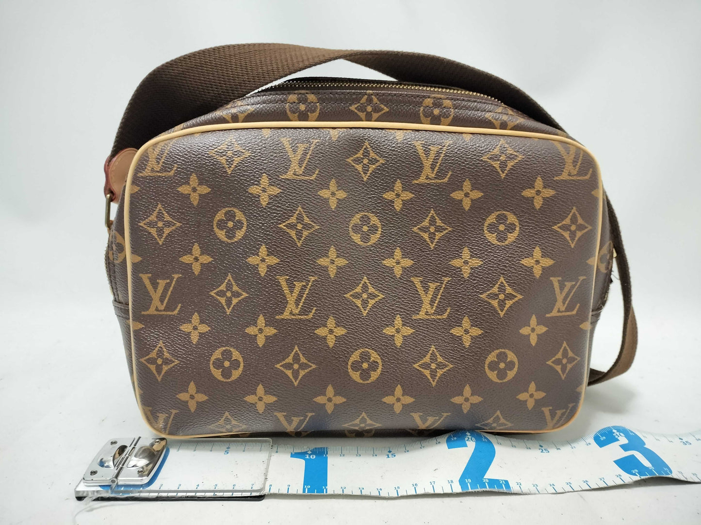 LOUIS VUITTON Monogram Shoulder Bag