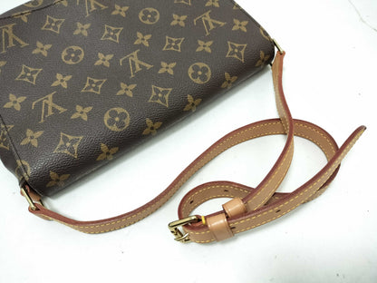 LOUIS VUITTON Monogram Shoulder Bag