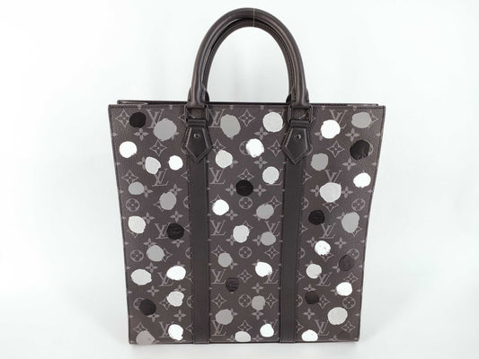 LOUIS VUITTON Monogram Louis Vuitton x Yayoi Kusama YK M46404 Monogram Eclipse Sac Plat Tote Bag
