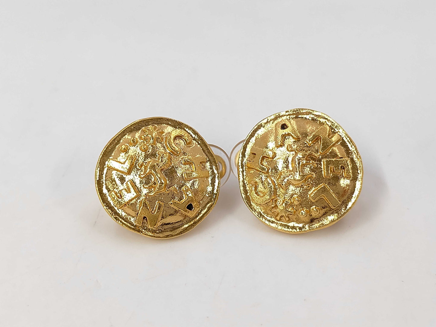 CHANEL Chanel 23 Gold Lion Round Logo Earrings