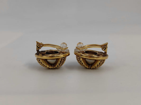 CHANEL Chanel 23 GP Pearl Round Earrings