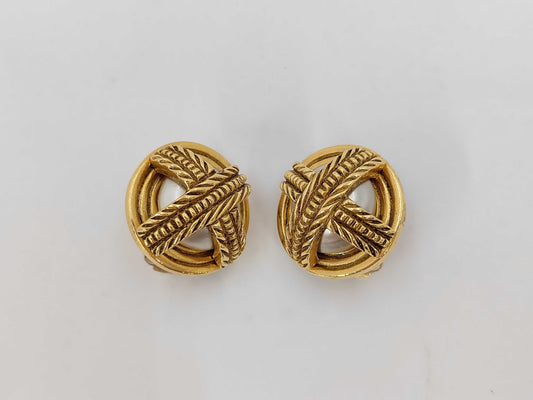 CHANEL Chanel 23 GP Pearl Round Earrings