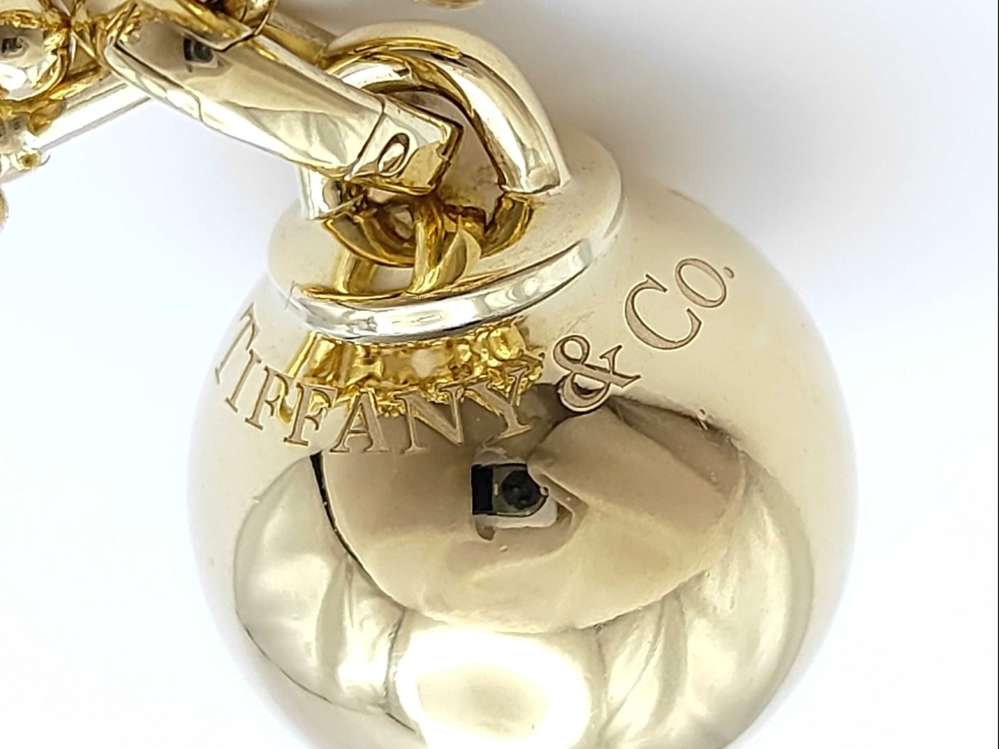 Tiffany & Co. Hardware Wrap Link Bracelet/Bangle in Yellow Gold 750, 48.6g 