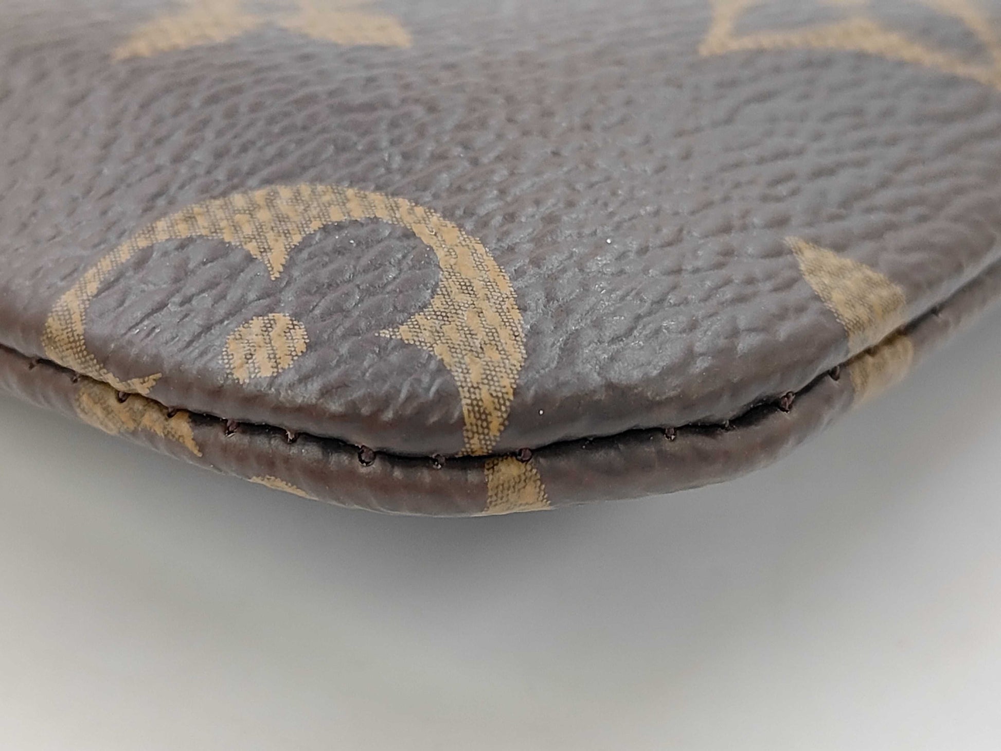 LOUIS VUITTON Monogram Louis Vuitton Etui Voyage Pouch