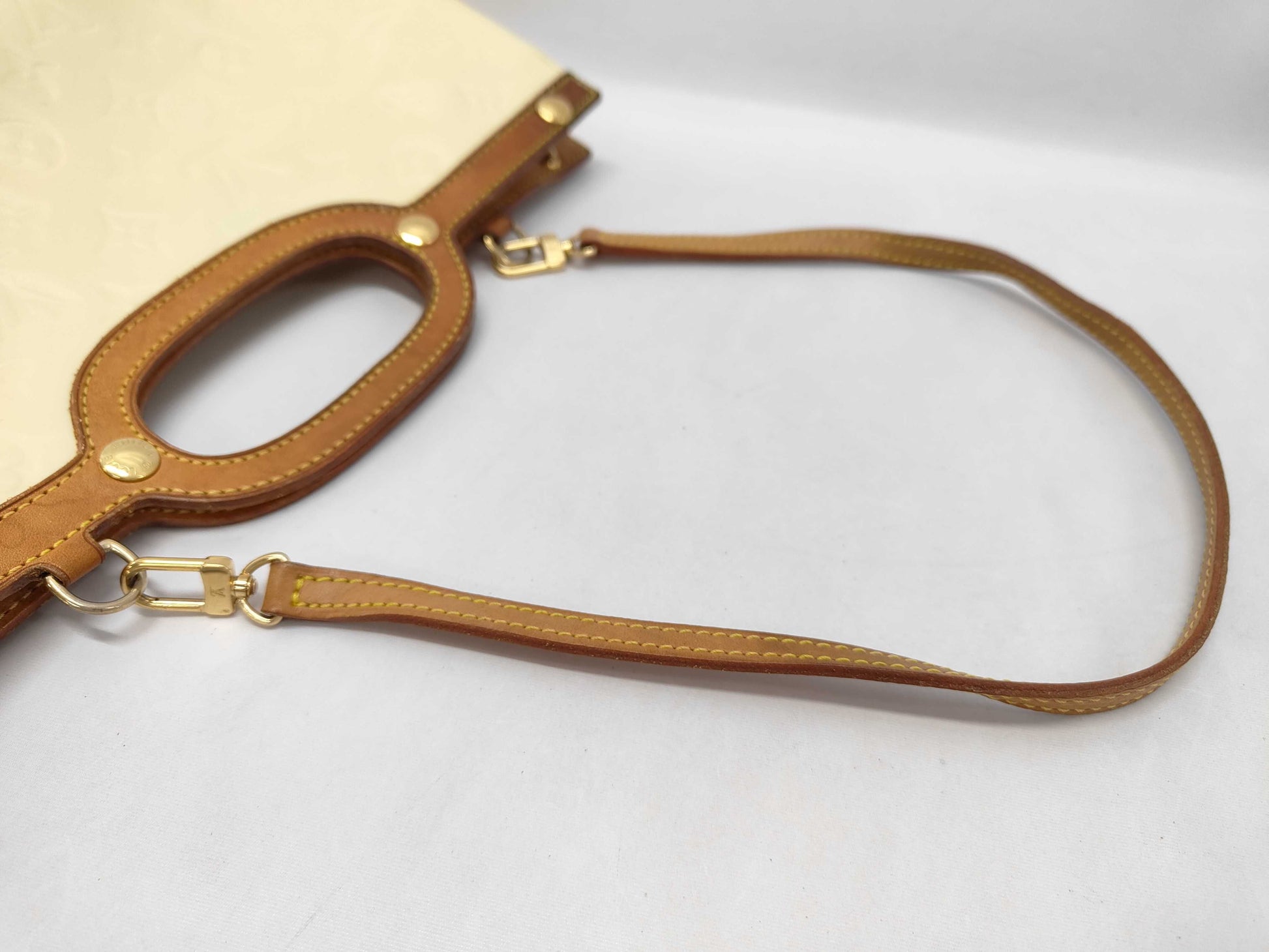 LOUIS VUITTON LV Vernis Roxbury Drive Bag